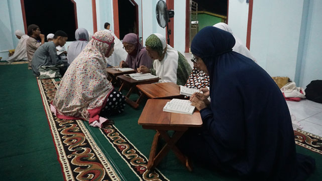 kampung-qurani-Kampung-quranesia-lansia-17
